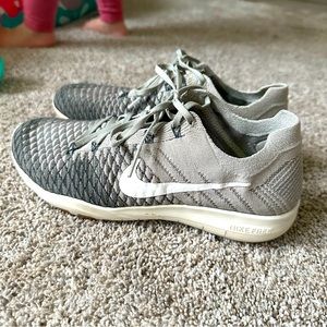 Like new Nike training knit